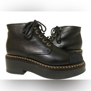 Chanel calfskin chain lace up boots size 40.5 stunning detail!